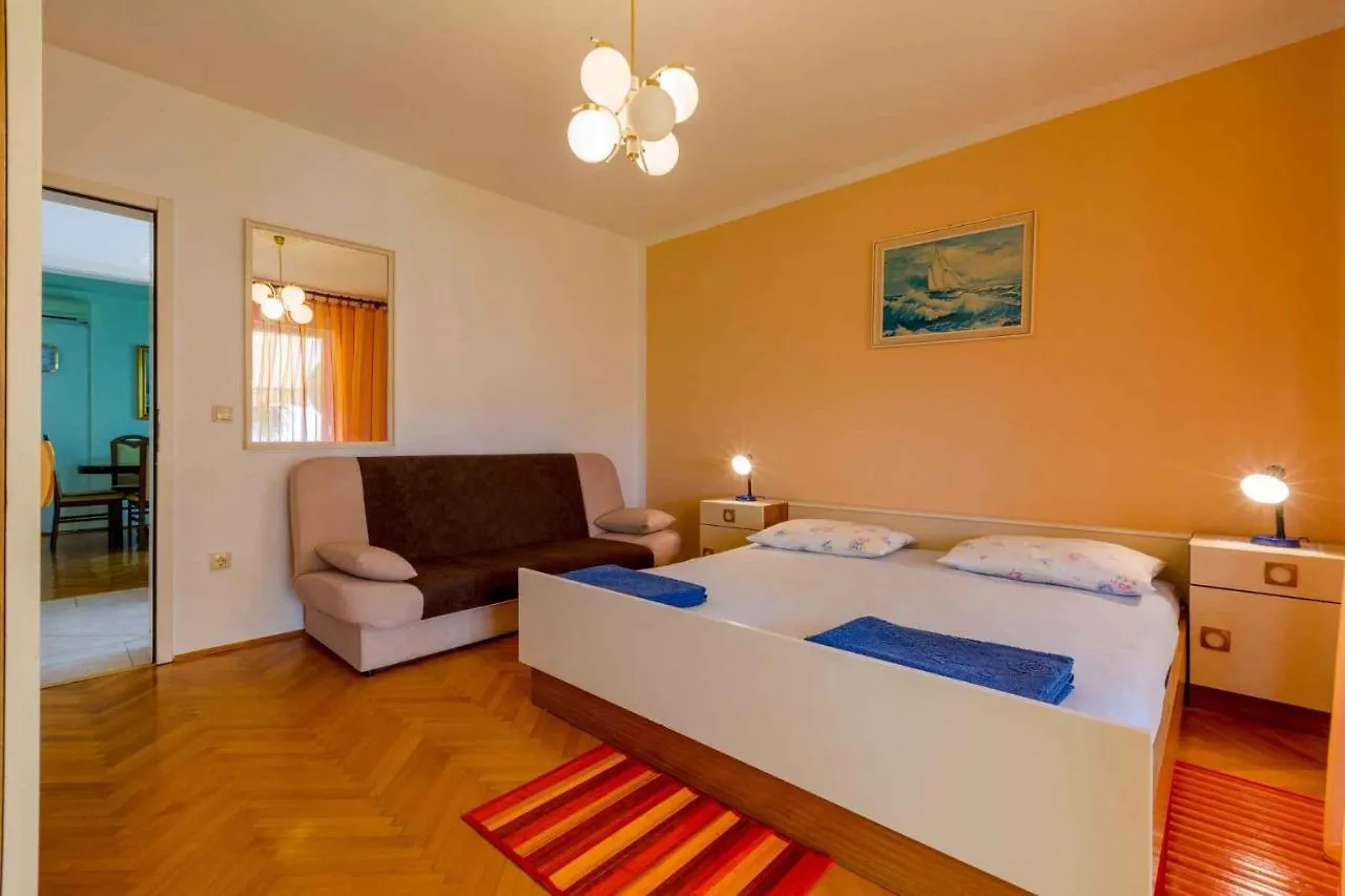 Two-Bedroom Apartment In Crikvenica Xxiii 0*,  Croaţia